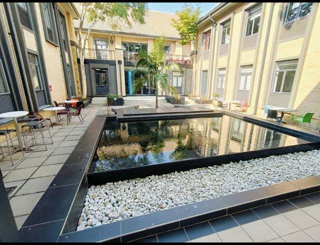 BUSINESS PROPERTY TO RENT IN BRYANSTON